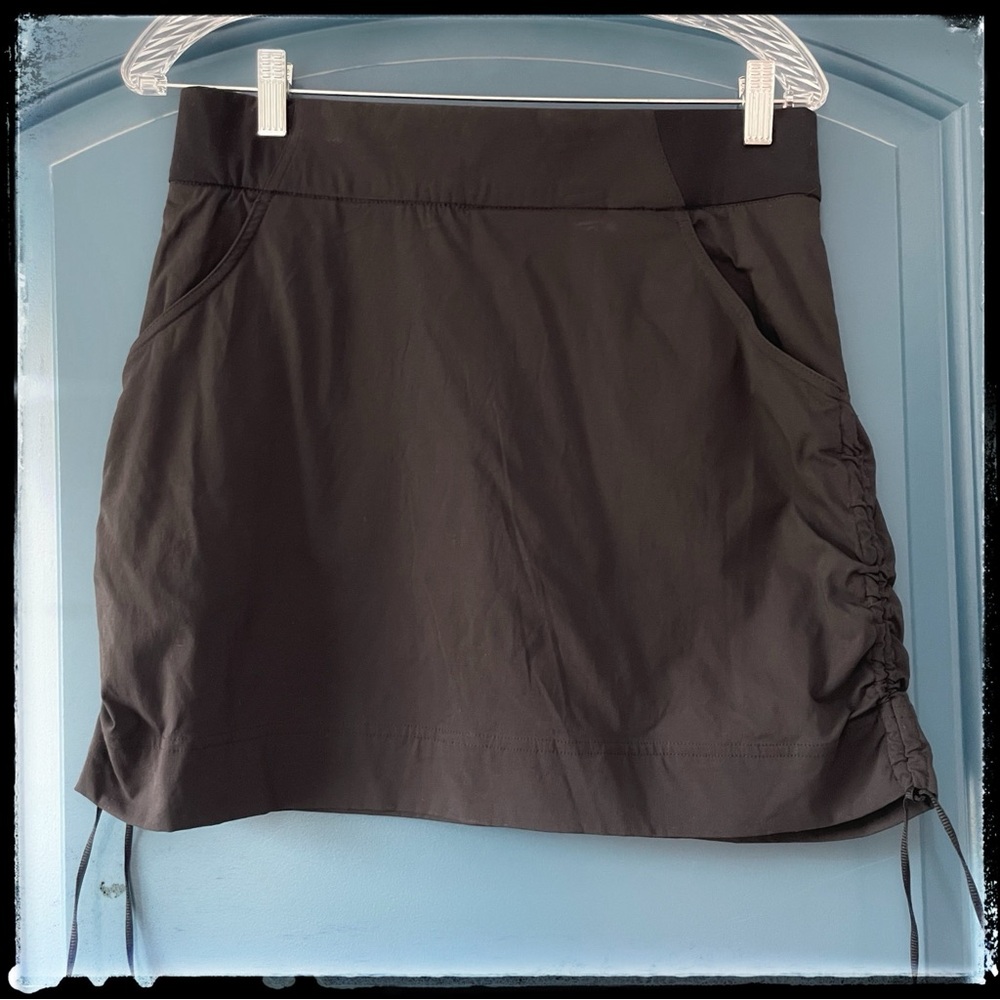 COLUMBIA skort with Side Ruching